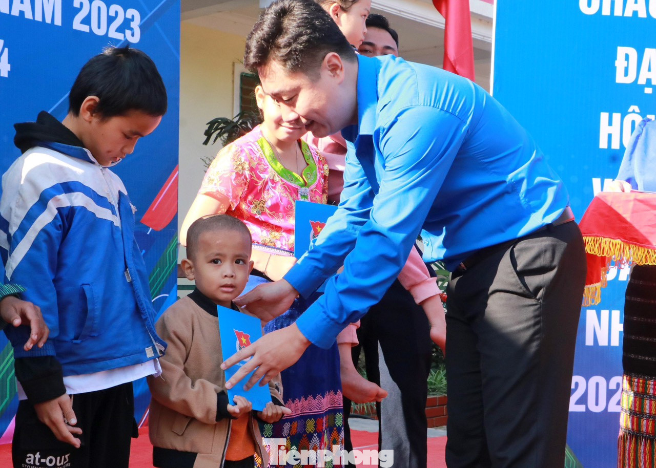 Được biết, chương trình được tổ chức hằng năm tại các địa bàn vùng sâu, vùng xa, vùng biên giới của tỉnh Nghệ An. Đây thực sự đã trở thành một nét đẹp mang dấu ấn của tuổi trẻ Nghệ An; thể hiện tinh thần tình nguyện, cống hiến vì cuộc sống cộng đồng.