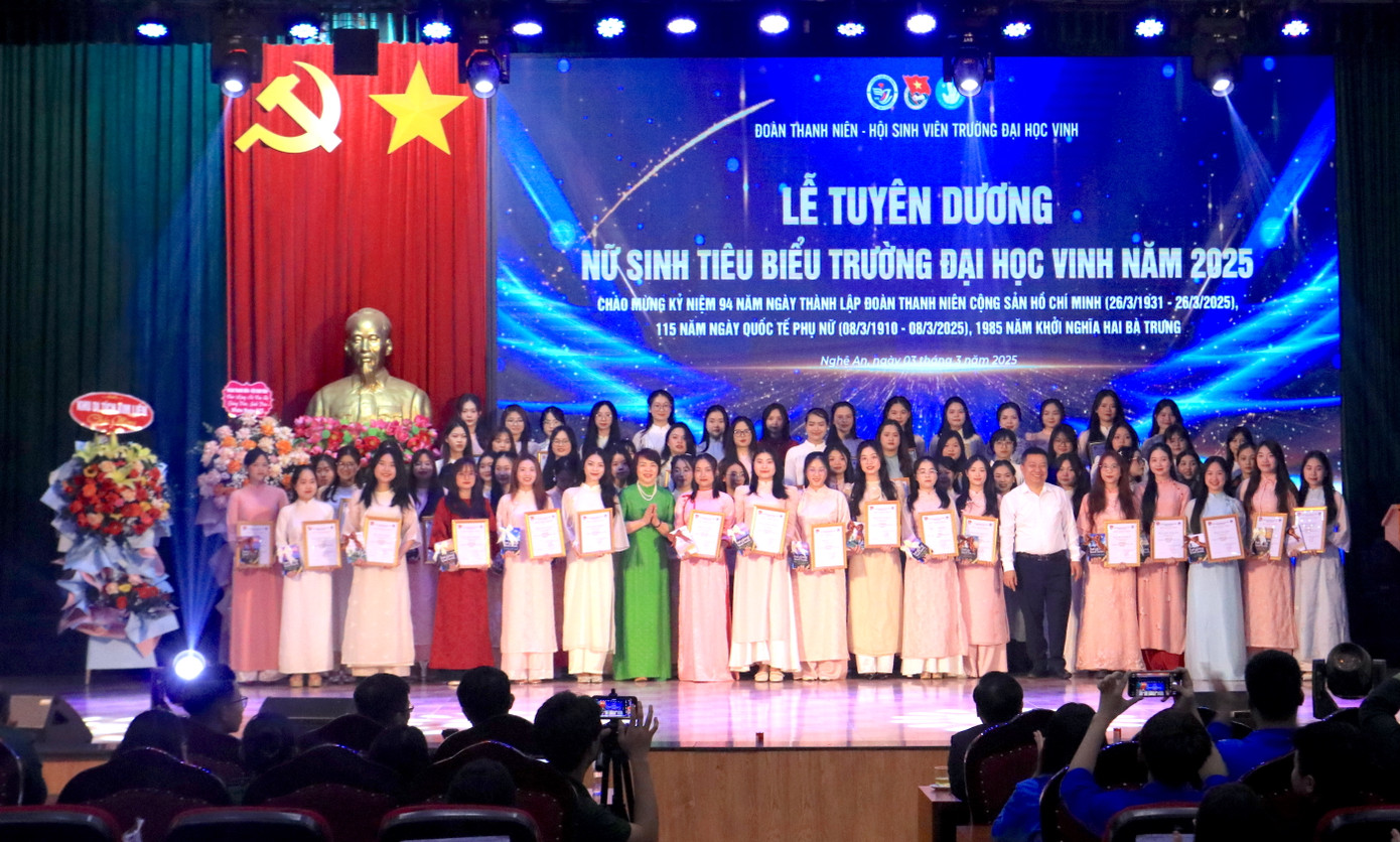 69 nữ sinh tiêu biểu Trường Đại học Vinh năm 2025. 69 nữ sinh tiêu biểu Trường Đại học Vinh năm 2025.