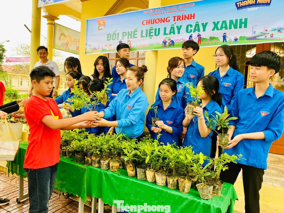Nhiều chương trình ý nghĩa được tổ chức triển khai trên địa bàn toàn tỉnh như: Đổi phế liệu lấy cây xanh; đổi rác nhựa lấy quà tặng, sách vở. Những công trình phần việc ý nghĩa được triển khai thể hiện vai trò xung kích, tình nguyện của đoàn viên, thanh niên trong tham gia xây dựng Nông thôn mới, giữ gìn vệ sinh môi trường, ứng phó với biến đổi khí hậu.