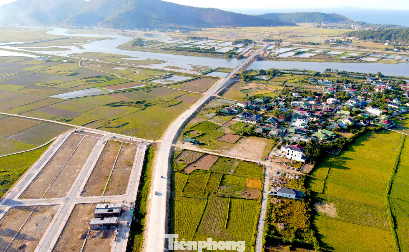 Lãnh đạo Sở GTVT Nghệ An cho hay, đơn vị sẽ tập trung thi công hoàn thành dự án trong năm 2025. Đây sẽ là công trình chào mừng Đại hội Đảng bộ tỉnh Nghệ An lần thứ XX, nhiệm kỳ 2025 - 2030. Lãnh đạo Sở GTVT Nghệ An cho hay, đơn vị sẽ tập trung thi công hoàn thành dự án trong năm 2025. Đây sẽ là công trình chào mừng Đại hội Đảng bộ tỉnh Nghệ An lần thứ XX, nhiệm kỳ 2025 - 2030.