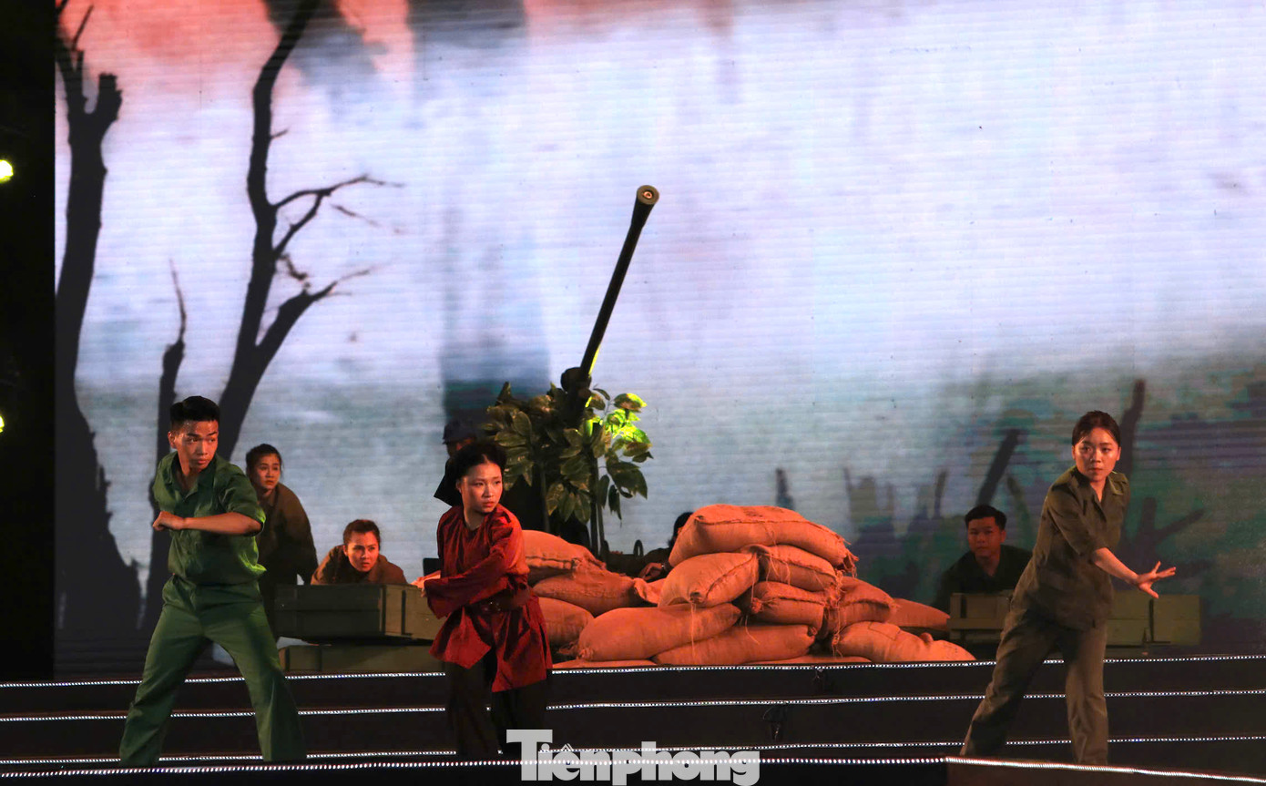 Các tiết mục trong chương trình nghệ thuật đặc biệt Hồ Chí Minh - Người là niềm tin tất thắng đã để lại nhiều ấn tượng sâu sắc.