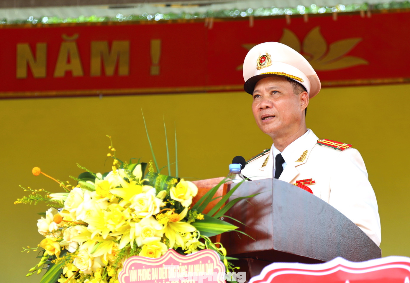 Thượng tá Thái Doãn Bằng - Trung đoàn trưởng Trung đoàn CSCĐ Bắc Trung Bộ phát biểu tại lễ kỷ niệm.
