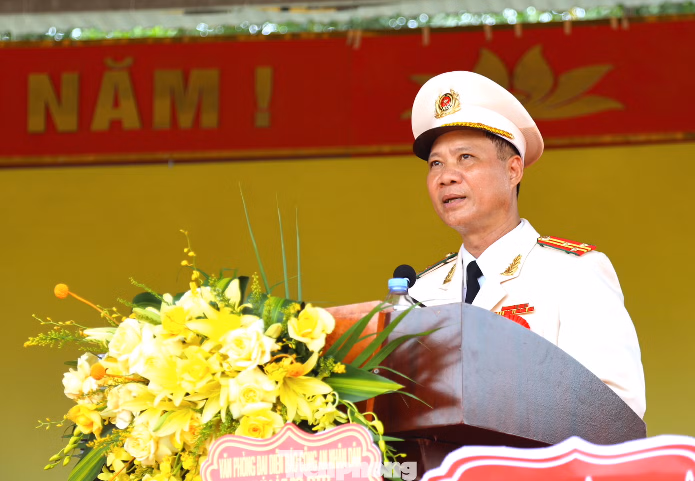Thượng tá Thái Doãn Bằng - Trung đoàn trưởng Trung đoàn CSCĐ Bắc Trung Bộ phát biểu tại lễ kỷ niệm.