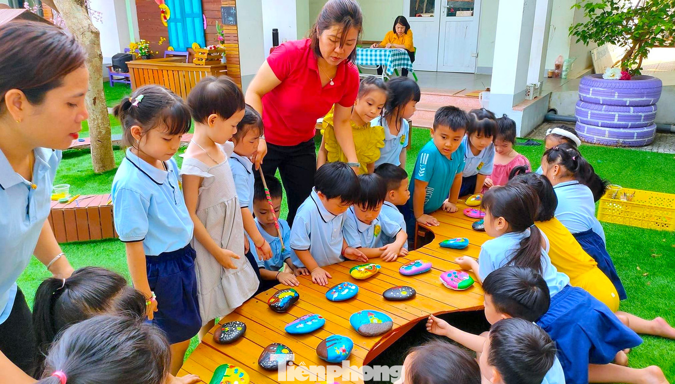 Những buổi hoạt động vẽ tranh luôn thu hút sự thích thú của các em học sinh trong trường.