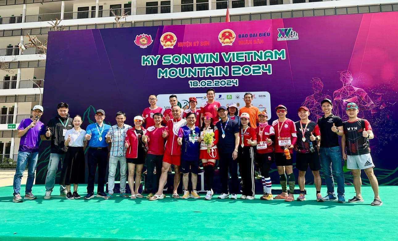 Trưa cùng ngày, Ban tổ chức đã tiến hành bế mạc giải đấu và trao giải cho các vận động viên xuất sắc ở các cự ly của nam và nữ.