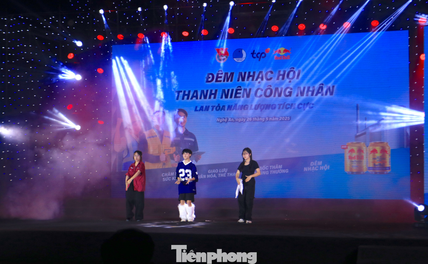 Các tiết mục văn nghệ đặc sắc trong Đêm nhạc hội Thanh niên công nhân. Các tiết mục văn nghệ đặc sắc trong Đêm nhạc hội Thanh niên công nhân.