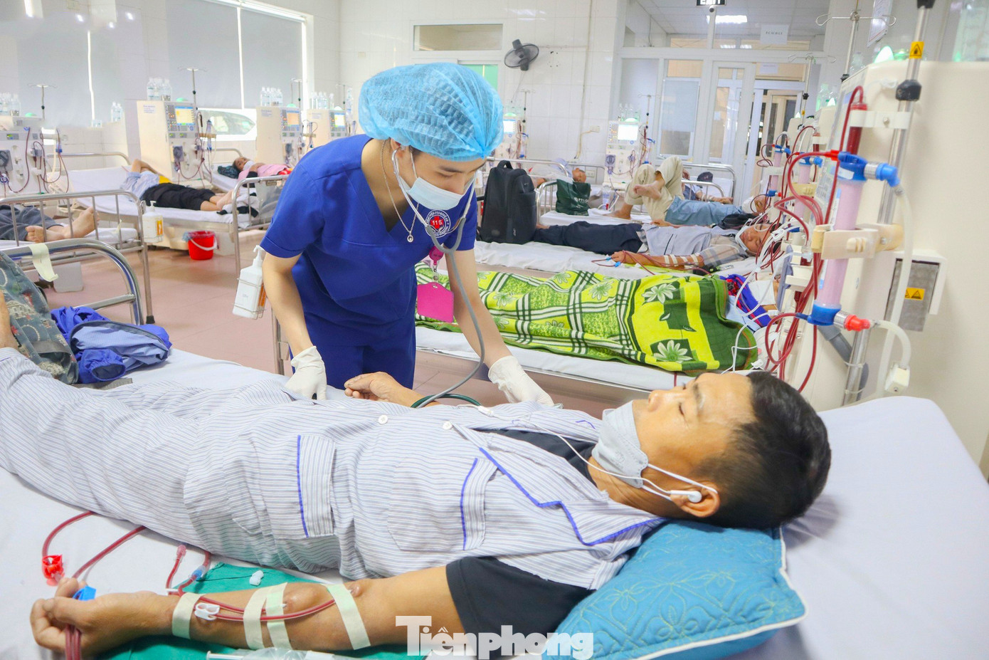 Dịp Tết, nhiều người khỏe mạnh có thể về nhà ít ngày đón Tết. Dịp Tết, nhiều người khỏe mạnh có thể về nhà ít ngày đón Tết.