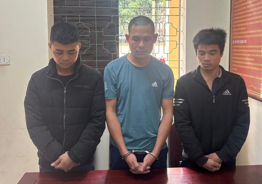 3 đối tượng Chương, Hùng và Trung tại cơ quan công an.