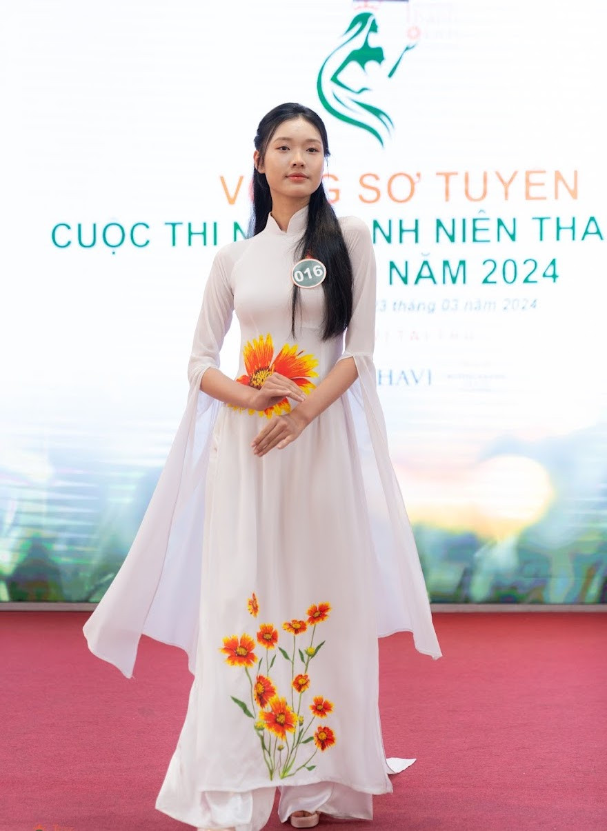 Hiện các thí sinh đang trải qua các vòng thi để thể hiện bản lĩnh, tài năng và sắc đẹp của mình trong lễ hội mang tên Hoa cúc biển.