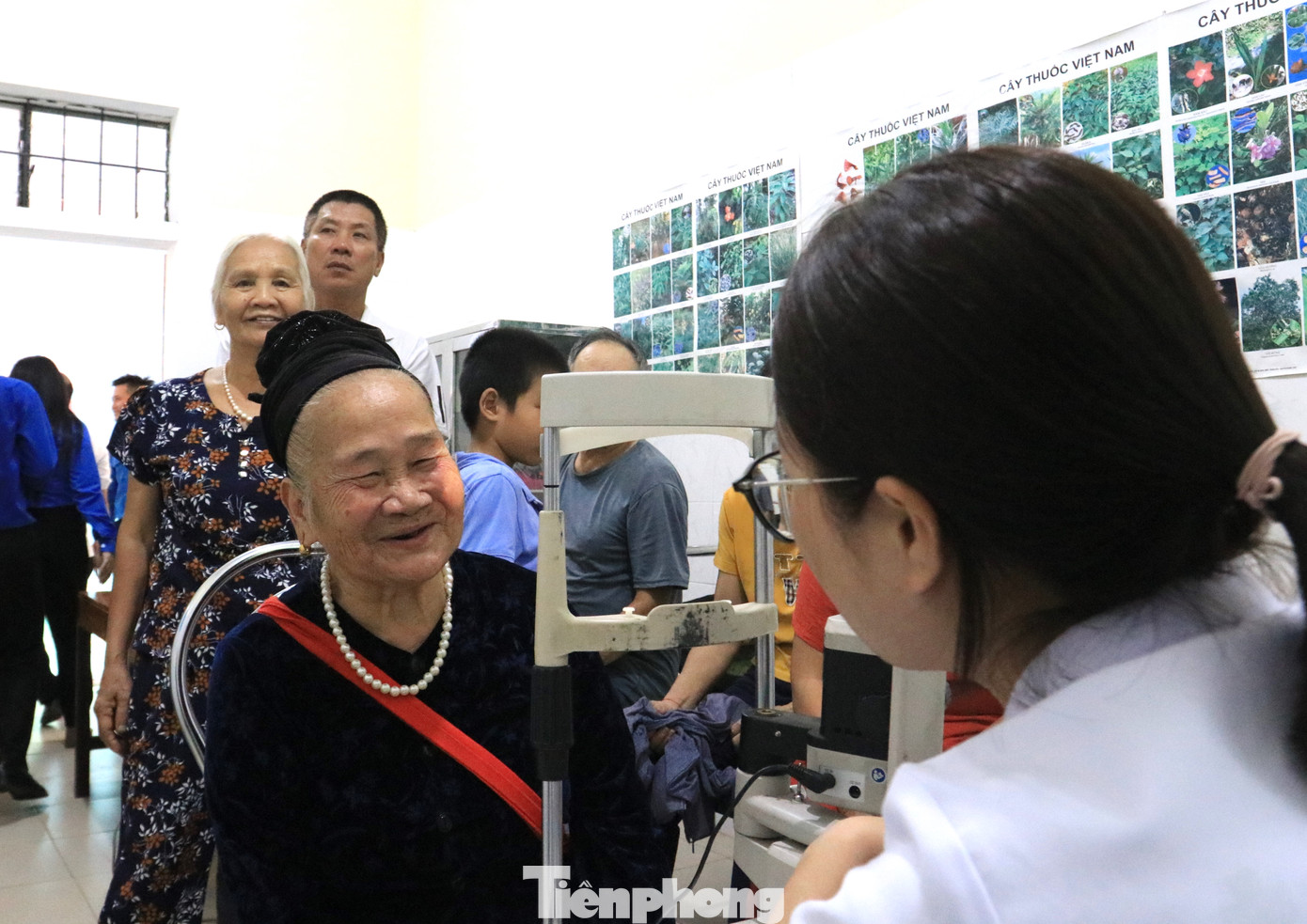 Chương trình khám tư vấn sức khỏe và cấp phát thuốc miễn phí cho người dân huyện Con Cuông. Chương trình khám tư vấn sức khỏe và cấp phát thuốc miễn phí cho người dân huyện Con Cuông.