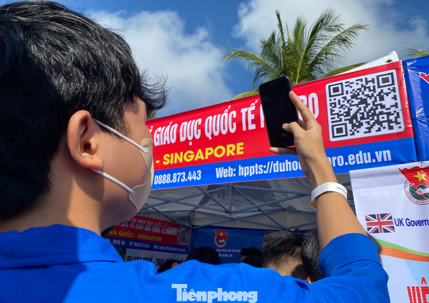 Các gian hàng giới thiệu việc làm có nhiều đổi mới, sáng tạo, ứng dụng công nghệ số vào để đoàn viên thanh niên, người lao động dễ tìm hiểu và tiếp cận. Các gian hàng giới thiệu việc làm có nhiều đổi mới, sáng tạo, ứng dụng công nghệ số vào để đoàn viên thanh niên, người lao động dễ tìm hiểu và tiếp cận.