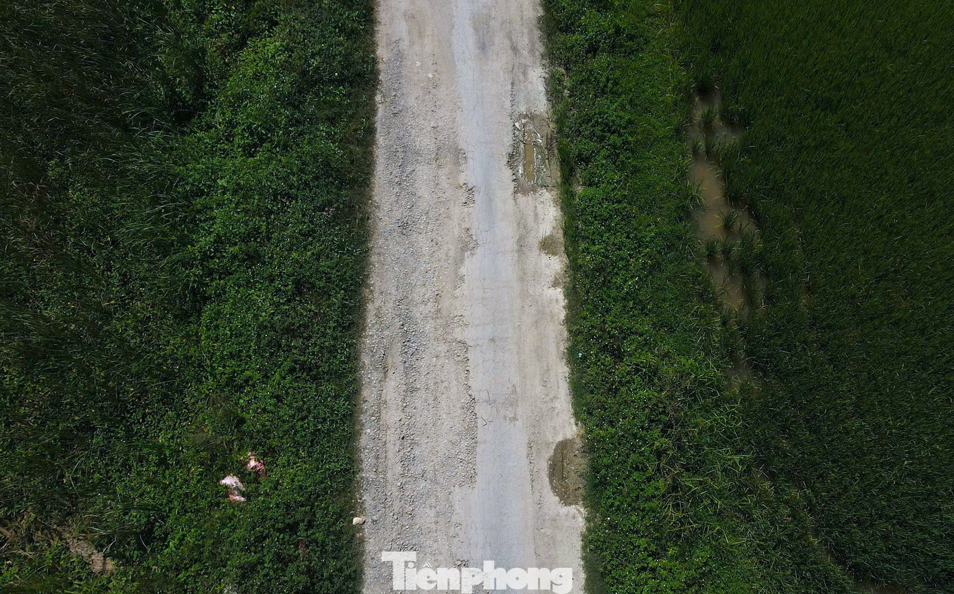 Sau nhiều tháng thi công, đến cuối năm 2014, nhà thầu đã thi công nền đường, làm công trình phụ trợ trên tuyến và thảm nhựa mặt đường được khoảng 2 km.