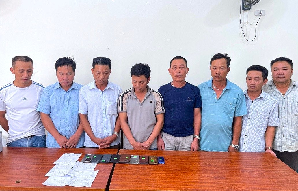 8 đối tượng trú tại xã Mã Thành bị bắt giữ.