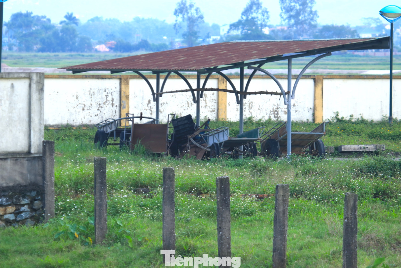 Lãnh đạo Ban quản lý Dự án đầu tư và Xây dựng huyện Hưng Nguyên cho biết thêm, thời gian tới, huyện sẽ cho rà soát lại toàn bộ dự án. Những hạng mục nào hư hỏng sẽ được sửa chữa để bàn giao đưa vào hoạt động phục vụ người dân trên địa bàn.