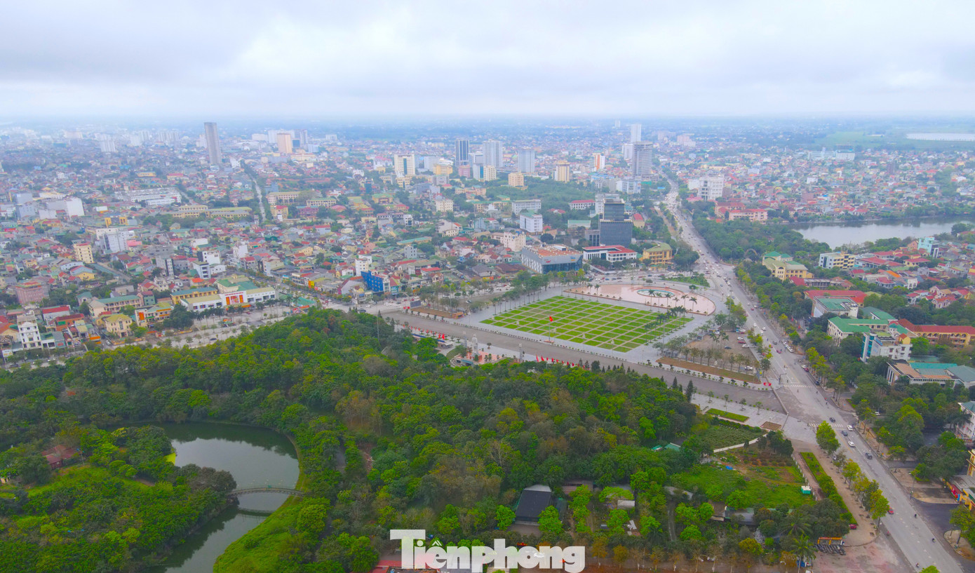 Thành phố Vinh (Nghệ An) có nhiều chung cư, nhà cao tầng. Đặc biệt, khu vực xung quanh đại học Vinh ở phường Trường Thi, phường Bến Thủy, phường Trung Đô có nhiều dãy nhà trọ, nhà ở kết hợp cho thuê. Thời gian qua công tác phòng cháy chữa cháy (PCCC) tại các chung cư, khu nhà trọ được chính quyền địa phương, các cơ quan chức năng giám sát, kiểm tra chặt chẽ. Tuy nhiên, ghi nhận thực tế hiện vẫn còn nhiều nguy cơ xảy ra cháy nổ. Trong đó, tình trạng "chuồng cọp" vẫn còn nhiều tại các nhà cao tầng, chung cư, làm tăng thêm mối nguy hiểm khi không may xảy ra sự cố, hỏa hoạn.