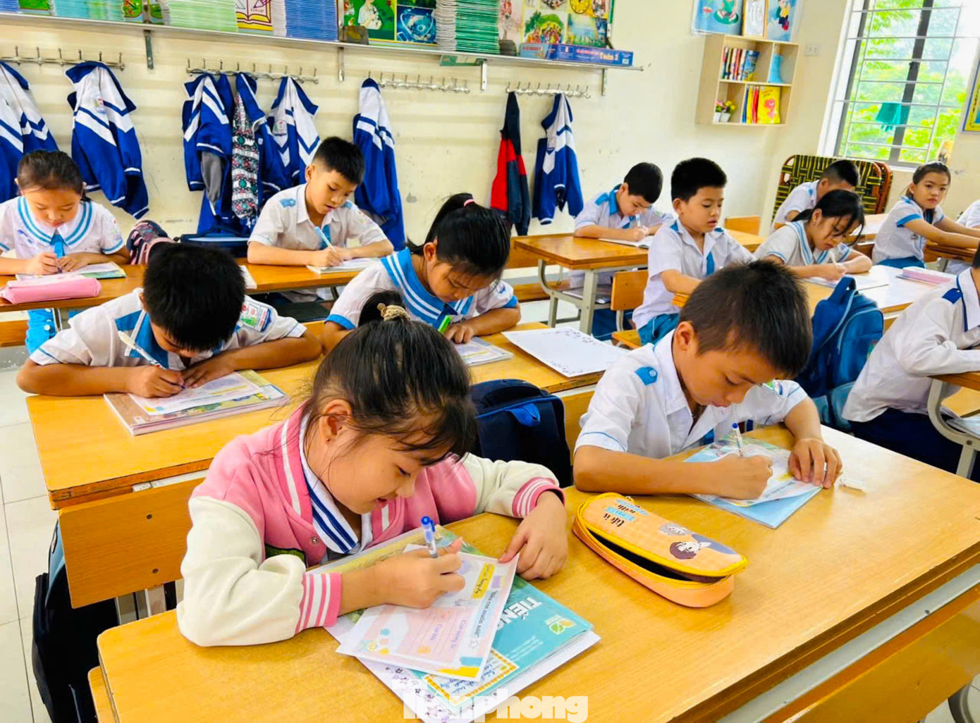 Mỗi Liên đội sẽ xây dựng 1 hộp thư “Điều em muốn nói” đặt tại nơi thuận tiện nhất của trường để học sinh dễ quan sát và bỏ thư vào hộp.