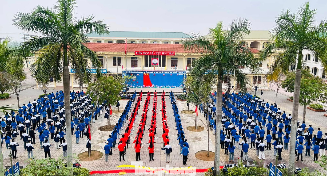 Hiện đã có 8 trường THPT, Trung tâm giáo dục thường xuyên, giáo dục nghề nghiệp trên địa bàn huyện Quỳnh Lưu với hàng nghìn đoàn viên thanh niên, học sinh tham gia.