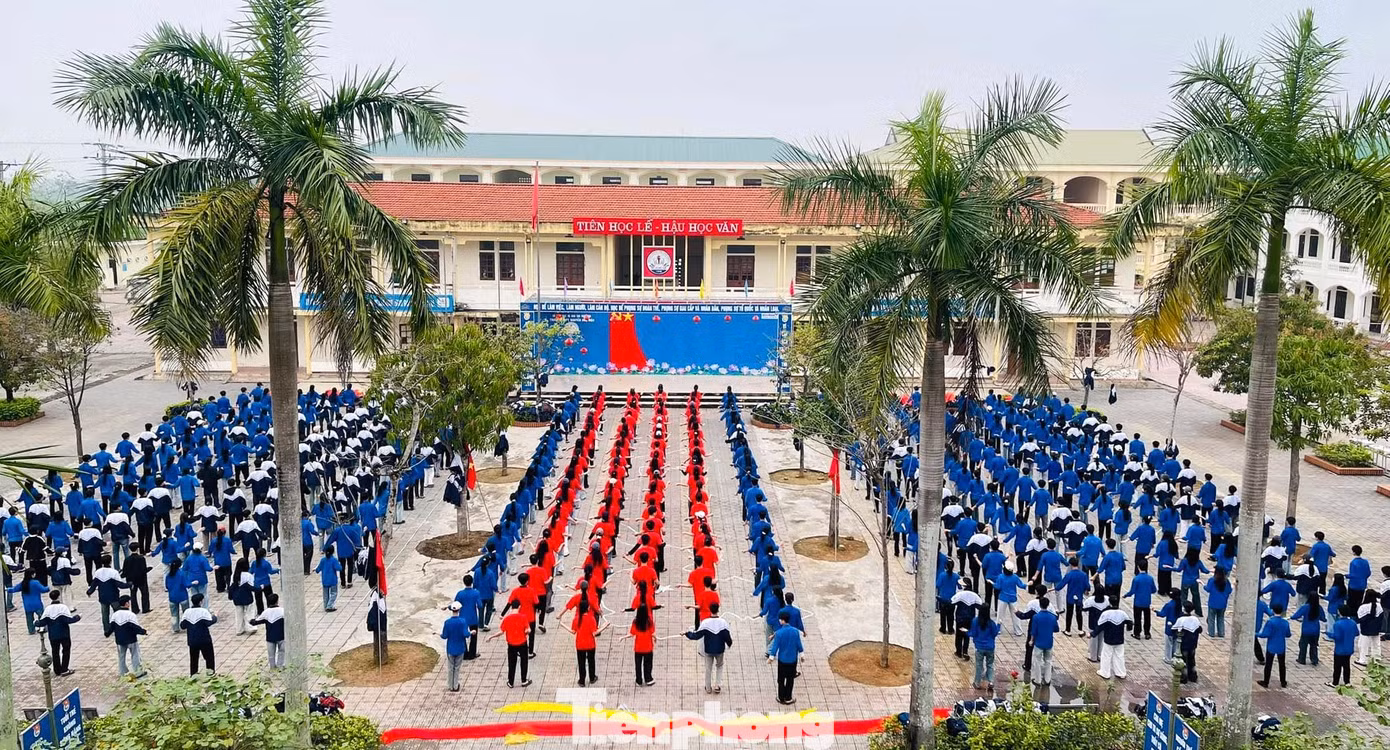 Hiện đã có 8 trường THPT, Trung tâm giáo dục thường xuyên, giáo dục nghề nghiệp trên địa bàn huyện Quỳnh Lưu với hàng nghìn đoàn viên thanh niên, học sinh tham gia.
