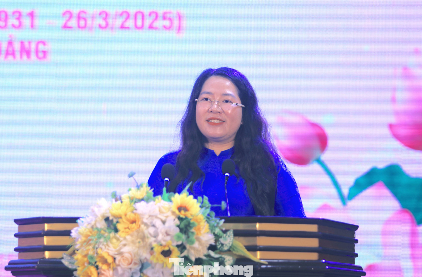 Chị Nguyễn Thị Phương Thúy - Ủy viên BCH T.Ư Đoàn, Bí thư Tỉnh Đoàn, Chủ tịch Hội LHTN Việt Nam tỉnh Nghệ An phát biểu khai mạc chương trình. Chị Nguyễn Thị Phương Thúy - Ủy viên BCH T.Ư Đoàn, Bí thư Tỉnh Đoàn, Chủ tịch Hội LHTN Việt Nam tỉnh Nghệ An phát biểu khai mạc chương trình.