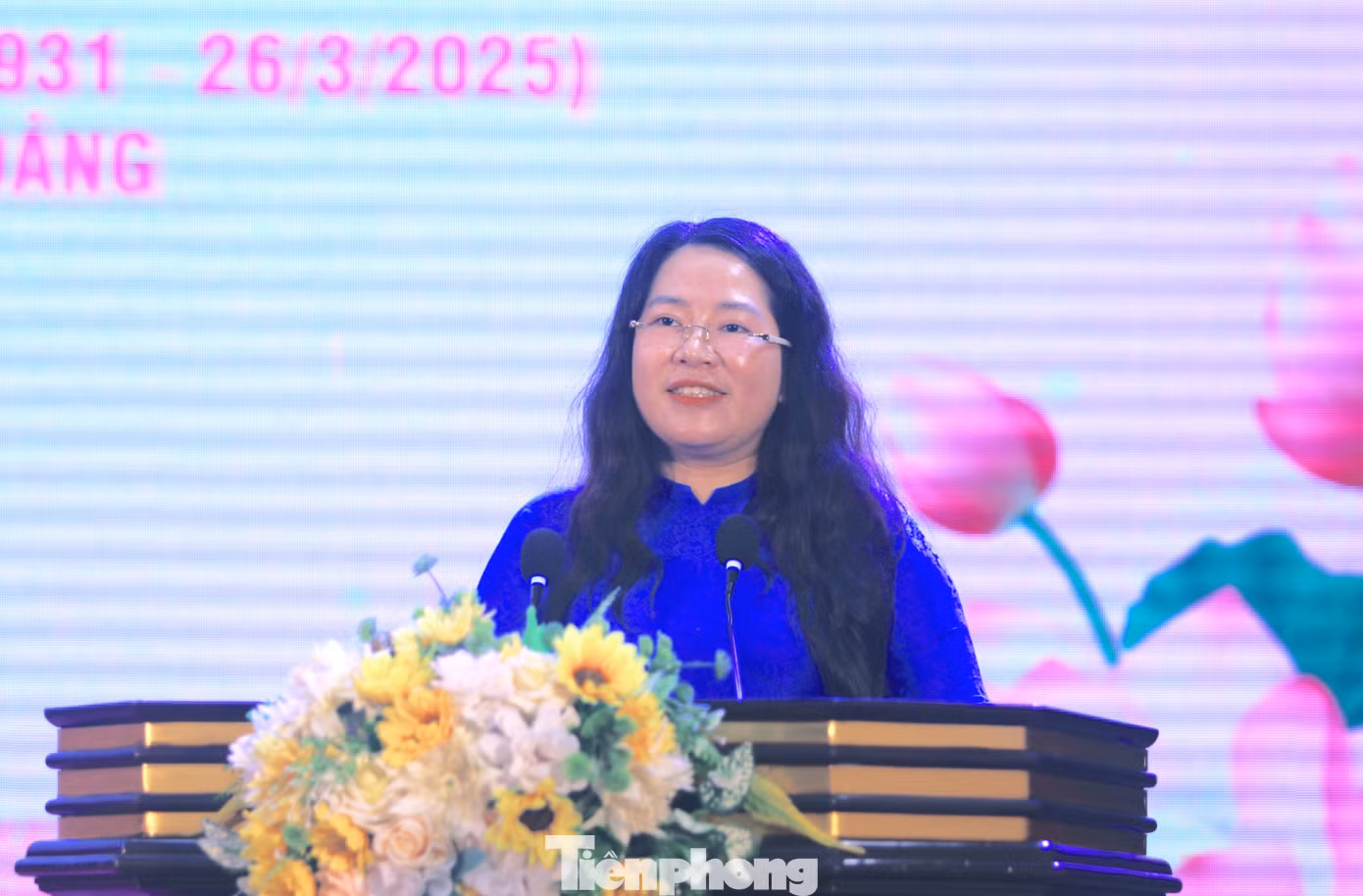 Chị Nguyễn Thị Phương Thúy - Ủy viên BCH T.Ư Đoàn, Bí thư Tỉnh Đoàn, Chủ tịch Hội LHTN Việt Nam tỉnh Nghệ An phát biểu khai mạc chương trình.