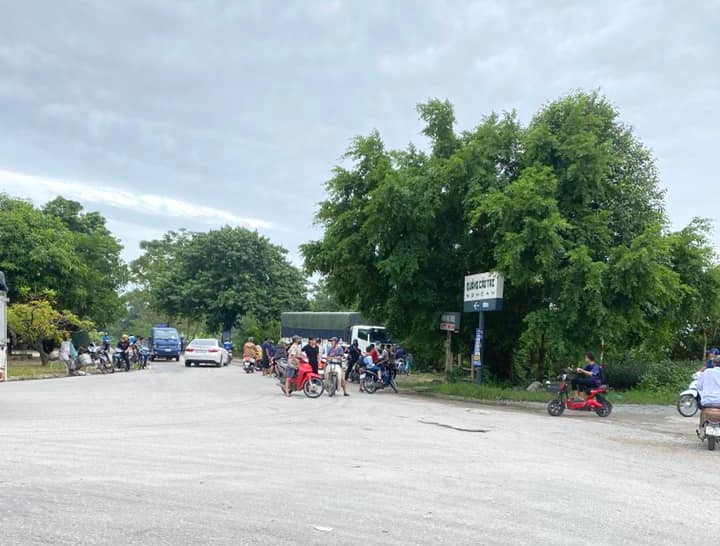 Sự việc đã khiến nhiều người bất bình vì hành động dại dột, thiếu suy nghĩ của người mẹ. Sự việc đã khiến nhiều người bất bình vì hành động dại dột, thiếu suy nghĩ của người mẹ.