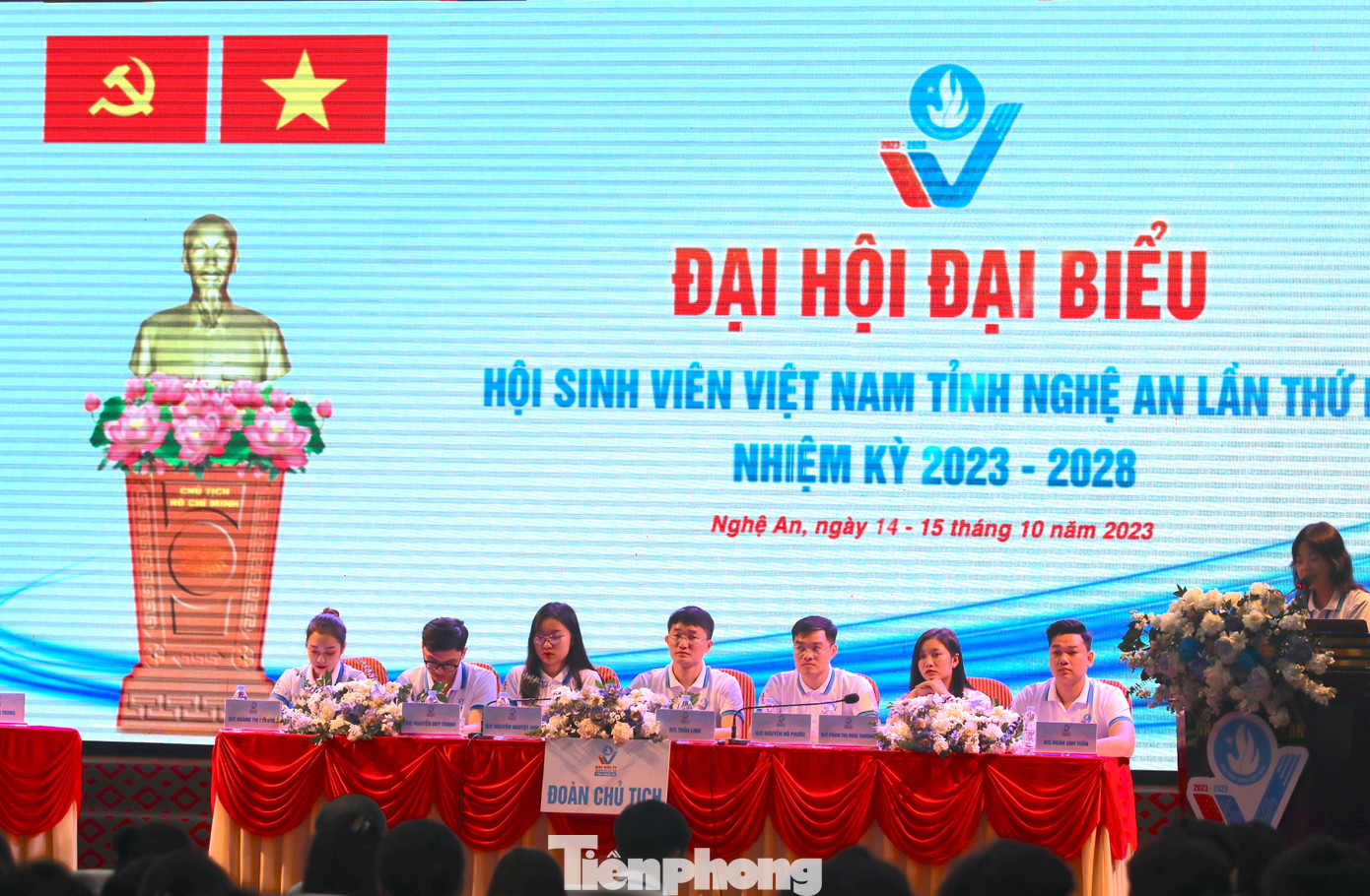 Đoàn Chủ tịch chủ trì Đại hội. Đoàn Chủ tịch chủ trì Đại hội.