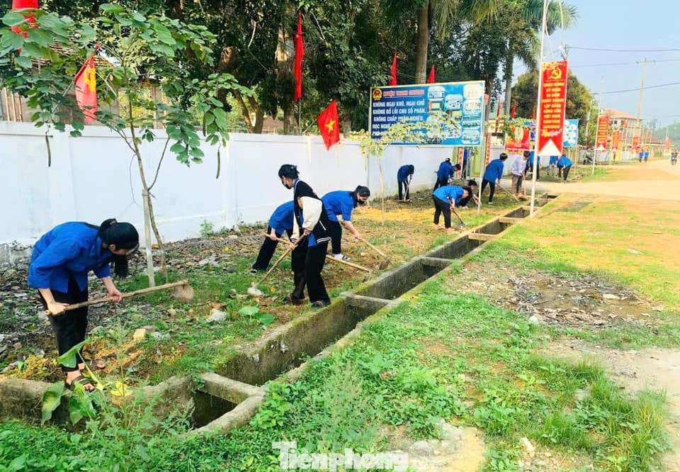 Trong đó, có 225 đội hình thanh niên tình nguyện xây dựng đô thị văn minh được triển khai. Trong đó, có 225 đội hình thanh niên tình nguyện xây dựng đô thị văn minh được triển khai.