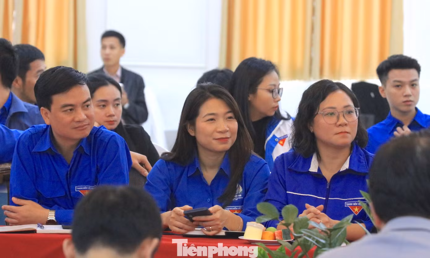 Đại biểu tham dự Hội nghị.