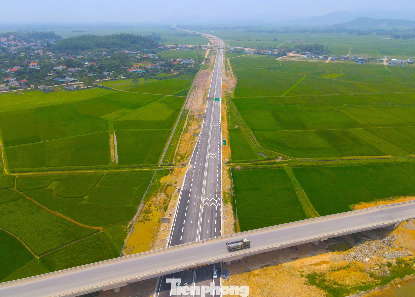 Các hạng mục trên tuyến đoạn qua nút giao N5 đã được hoàn thiện.