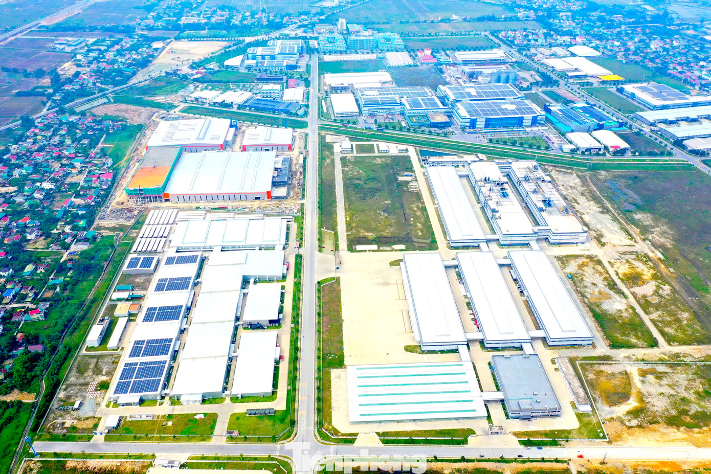 Một góc Khu công nghiệp VSIP Nghệ An. Một góc Khu công nghiệp VSIP Nghệ An.