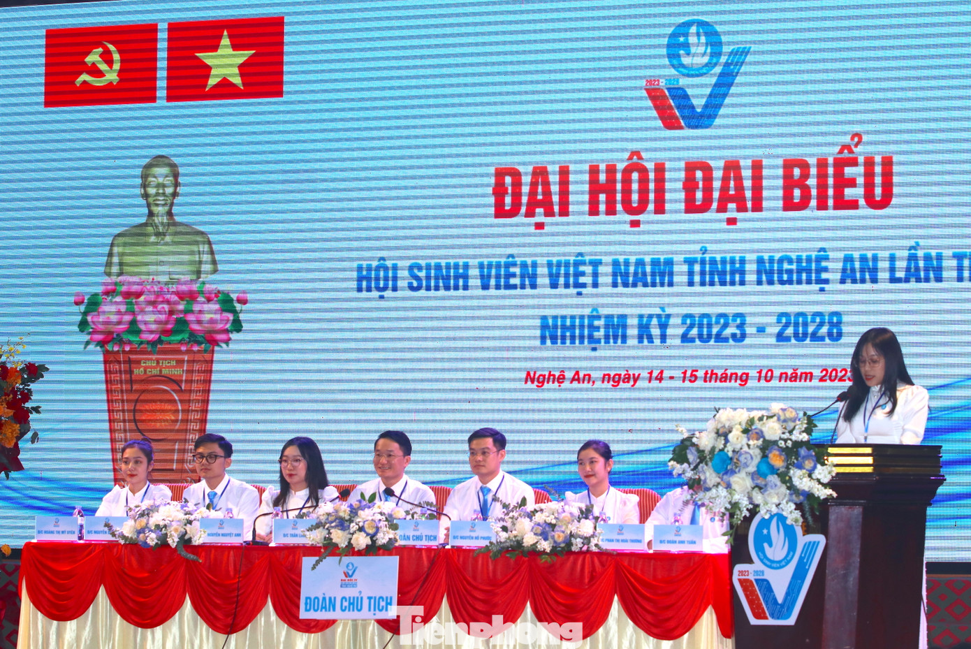 Đoàn Chủ tịch chủ trì Đại hội. Đoàn Chủ tịch chủ trì Đại hội.