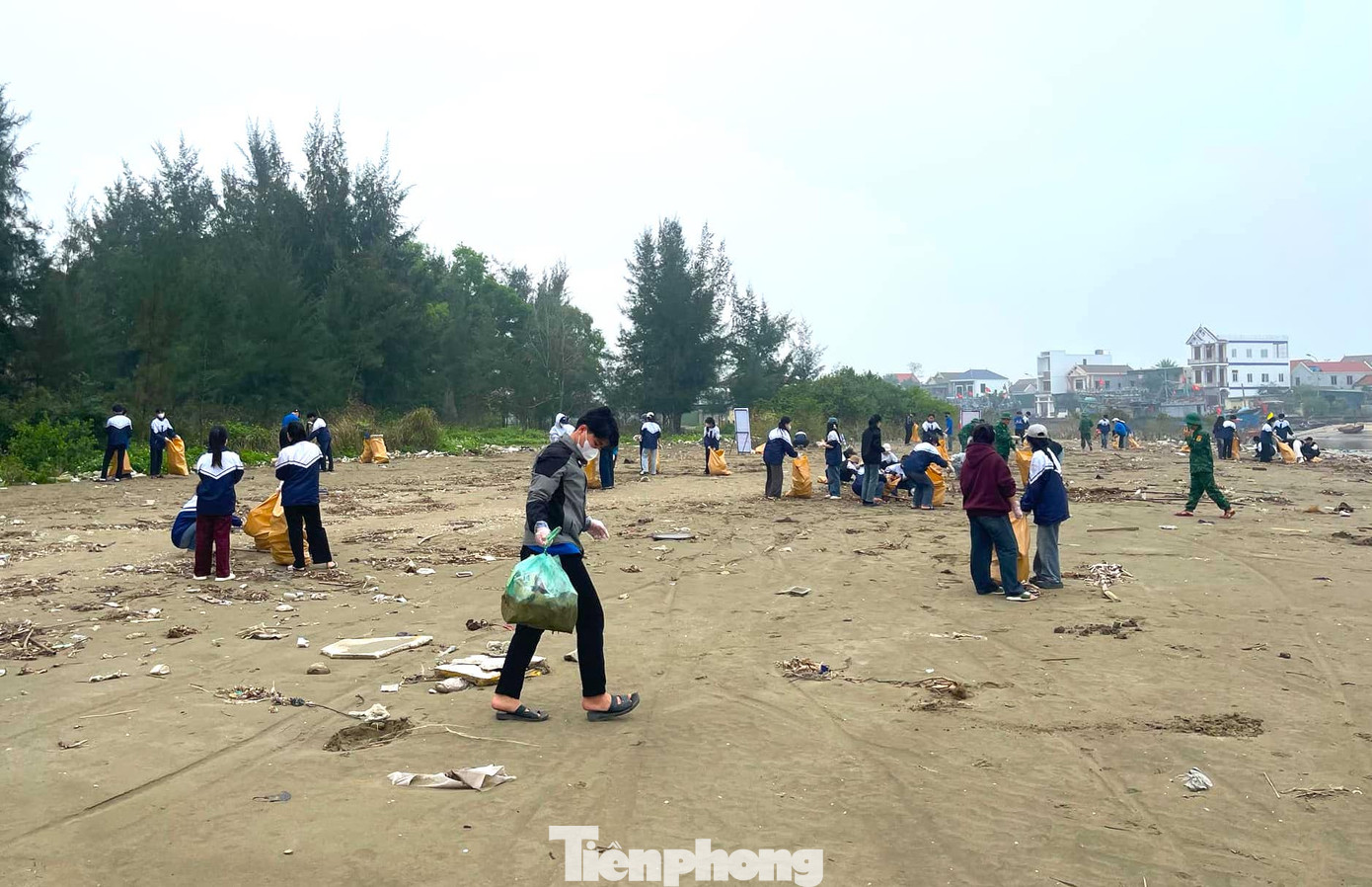 Thông qua chương trình, các đoàn viên thanh niên còn truyền tải thông điệp đến người dân địa phương chung tay góp sức vì cảnh quan môi trường; không xả rác ra môi trường tự nhiên, bờ biển; bỏ rác đúng nơi quy định vì một môi trường xanh sạch đẹp. Thông qua chương trình, các đoàn viên thanh niên còn truyền tải thông điệp đến người dân địa phương chung tay góp sức vì cảnh quan môi trường; không xả rác ra môi trường tự nhiên, bờ biển; bỏ rác đúng nơi quy định vì một môi trường xanh sạch đẹp.
