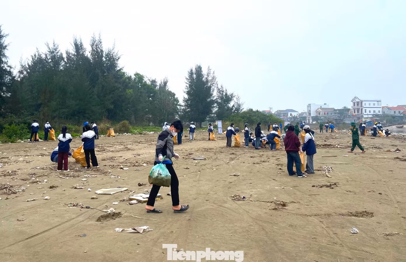 Thông qua chương trình, các đoàn viên thanh niên còn truyền tải thông điệp đến người dân địa phương chung tay góp sức vì cảnh quan môi trường; không xả rác ra môi trường tự nhiên, bờ biển; bỏ rác đúng nơi quy định vì một môi trường xanh sạch đẹp. Thông qua chương trình, các đoàn viên thanh niên còn truyền tải thông điệp đến người dân địa phương chung tay góp sức vì cảnh quan môi trường; không xả rác ra môi trường tự nhiên, bờ biển; bỏ rác đúng nơi quy định vì một môi trường xanh sạch đẹp.