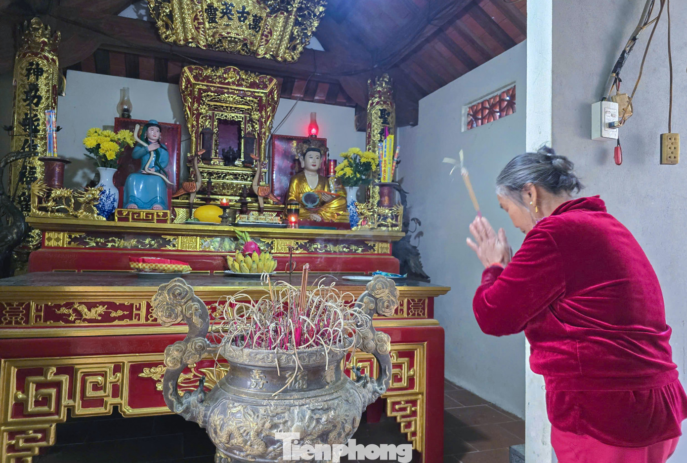 Ngày nay, dịp lễ Tết hay ngày rằm, rất đông người dân trong và ngoài huyện về đền để thắp hương, cầu khấn được thần rắn che chở, ban phúc lành, may mắn.