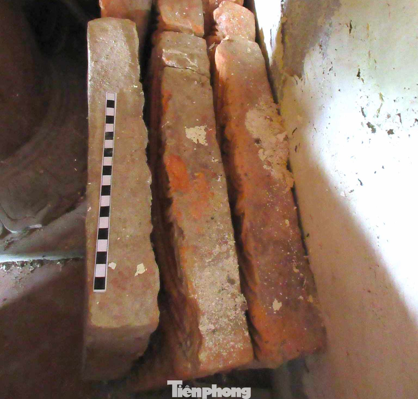 Những cổ vật này vẫn đang được lưu giữ tại đền Vua Hồ. Những cổ vật này vẫn đang được lưu giữ tại đền Vua Hồ.