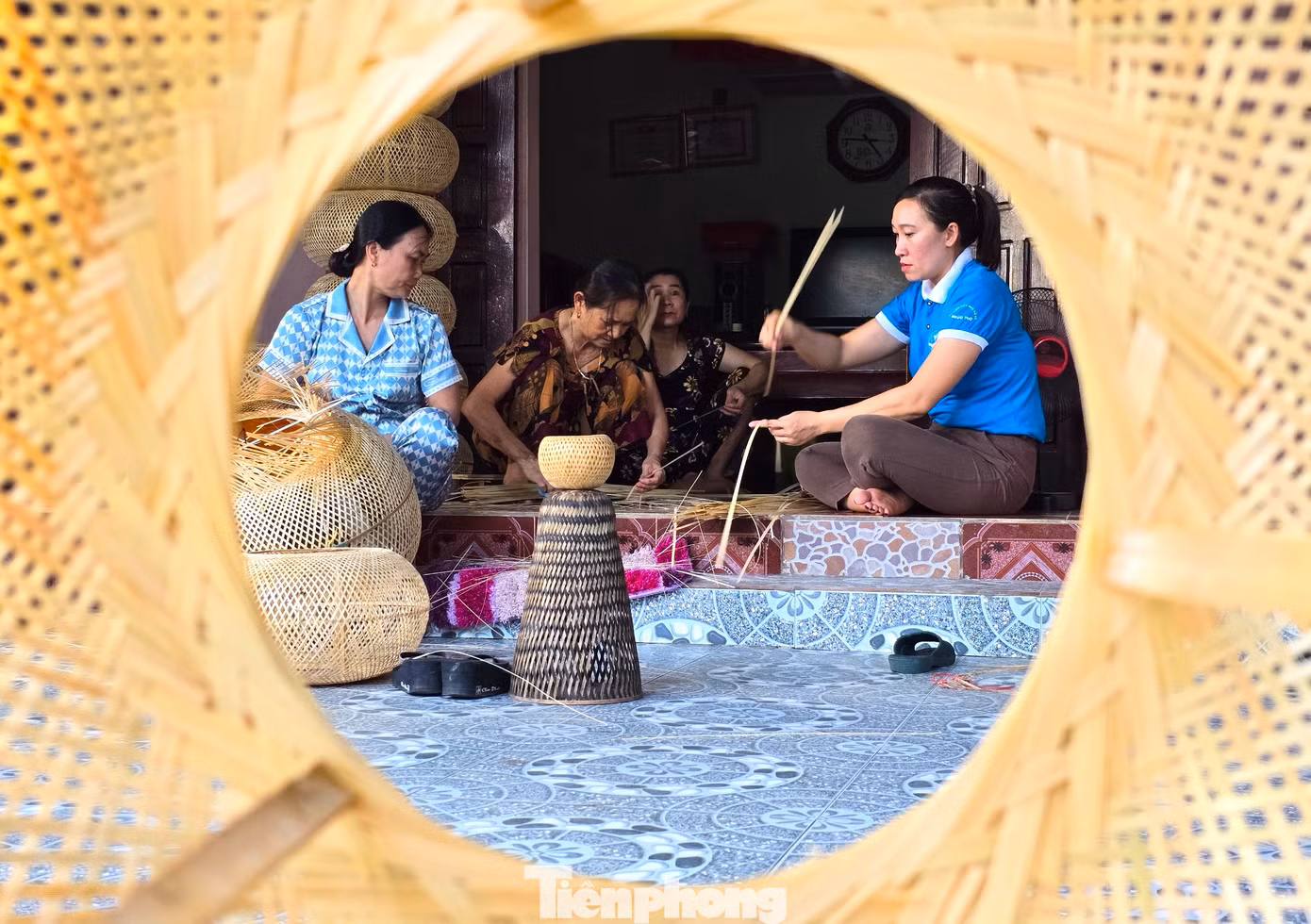 Sau một thời gian vận động, từ một nhóm nhỏ ít người đến nay tổ mây tre đan đã có 15 thành viên hoạt động thường xuyên. Dự kiến trong thời gian tới, nhiều thành viên đang học nghề sẽ gia nhập tổ để cùng giữ nghề, cùng sản xuất và kiếm thêm thu nhập cho gia đình.
