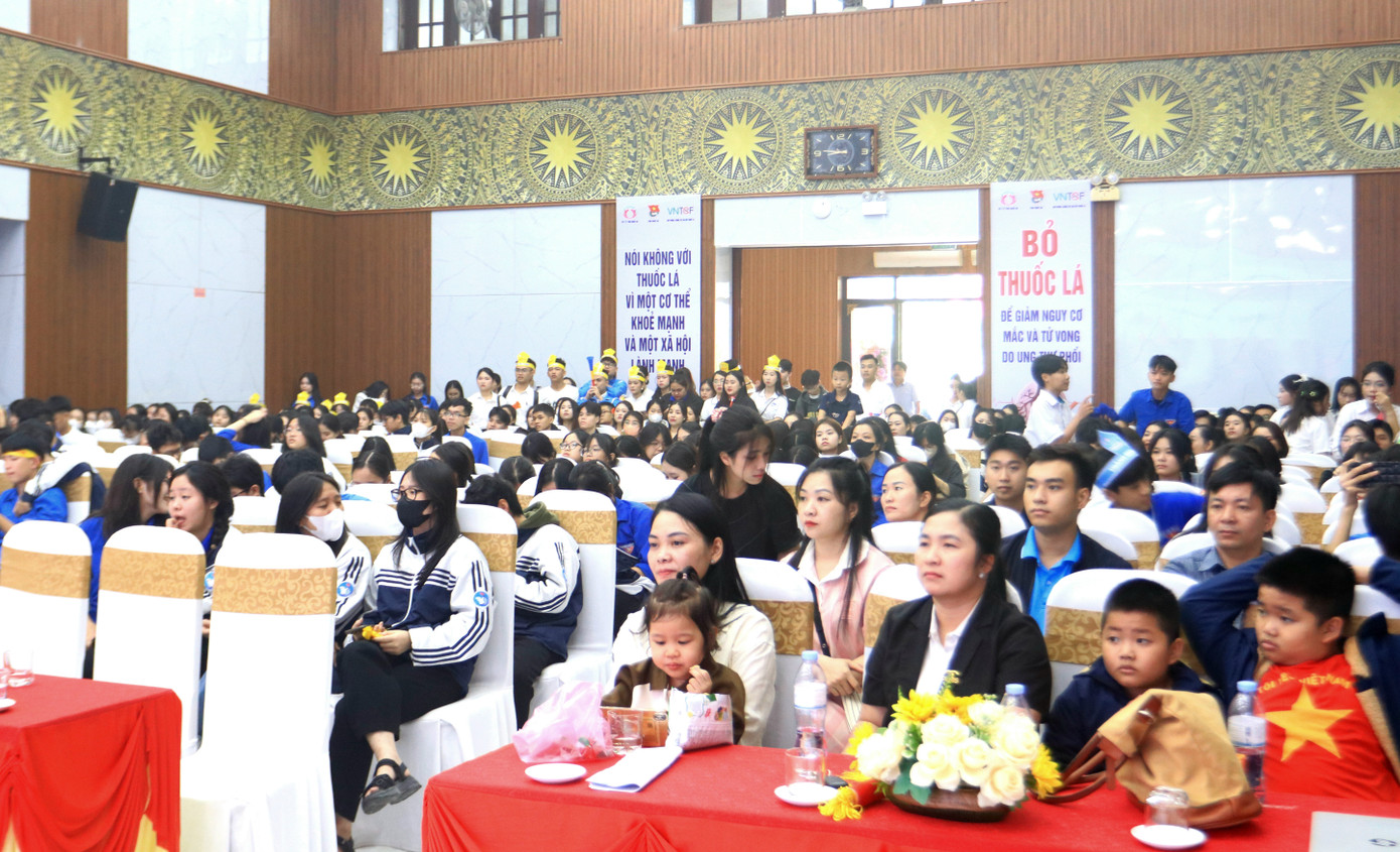 Chương trình tổ chức nhằm tăng cường hoạt động thông tin, giáo dục và truyền thông về nâng cao việc thực thi Luật phòng chống tác hại thuốc lá. Từ đó chuyển biến nhận thức của cán bộ đoàn viên thanh niên về tác hại của thuốc lá, thuốc lá thông thường, thuốc lá thế hệ mới. Đồng thời, xây dựng đội ngũ tuyên truyền viên của Đoàn trong việc truyền thông, vận động phòng chống tác hại thuốc lá; tạo sân chơi bổ ích, môi trường sống lành mạnh, xây dựng môi trường không khói thuốc từ đó tác động tích cực đến cộng đồng và xã hội. Chương trình tổ chức nhằm tăng cường hoạt động thông tin, giáo dục và truyền thông về nâng cao việc thực thi Luật phòng chống tác hại thuốc lá. Từ đó chuyển biến nhận thức của cán bộ đoàn viên thanh niên về tác hại của thuốc lá, thuốc lá thông thường, thuốc lá thế hệ mới. Đồng thời, xây dựng đội ngũ tuyên truyền viên của Đoàn trong việc truyền thông, vận động phòng chống tác hại thuốc lá; tạo sân chơi bổ ích, môi trường sống lành mạnh, xây dựng môi trường không khói thuốc từ đó tác động tích cực đến cộng đồng và xã hội.