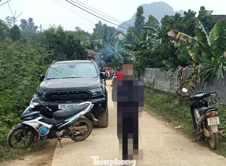 Đường dẫn vào hiện trường nơi xảy ra sự việc.