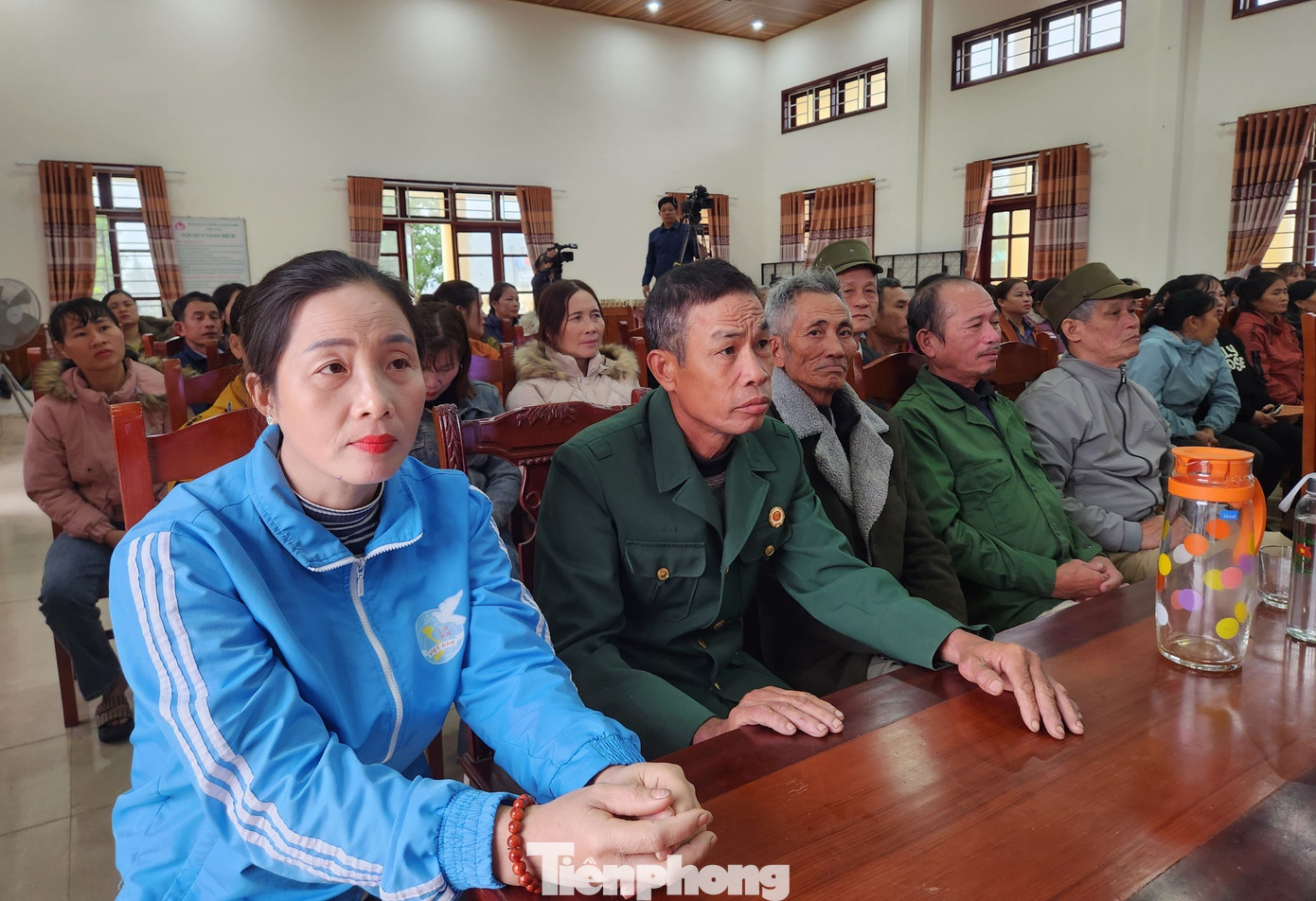 Hàng nghìn người dân xã Nghi Tiến chăm chú nghe Hội nghị tập huấn phân loại chất thải tại nguồn phát sinh. Hàng nghìn người dân xã Nghi Tiến chăm chú nghe Hội nghị tập huấn phân loại chất thải tại nguồn phát sinh.