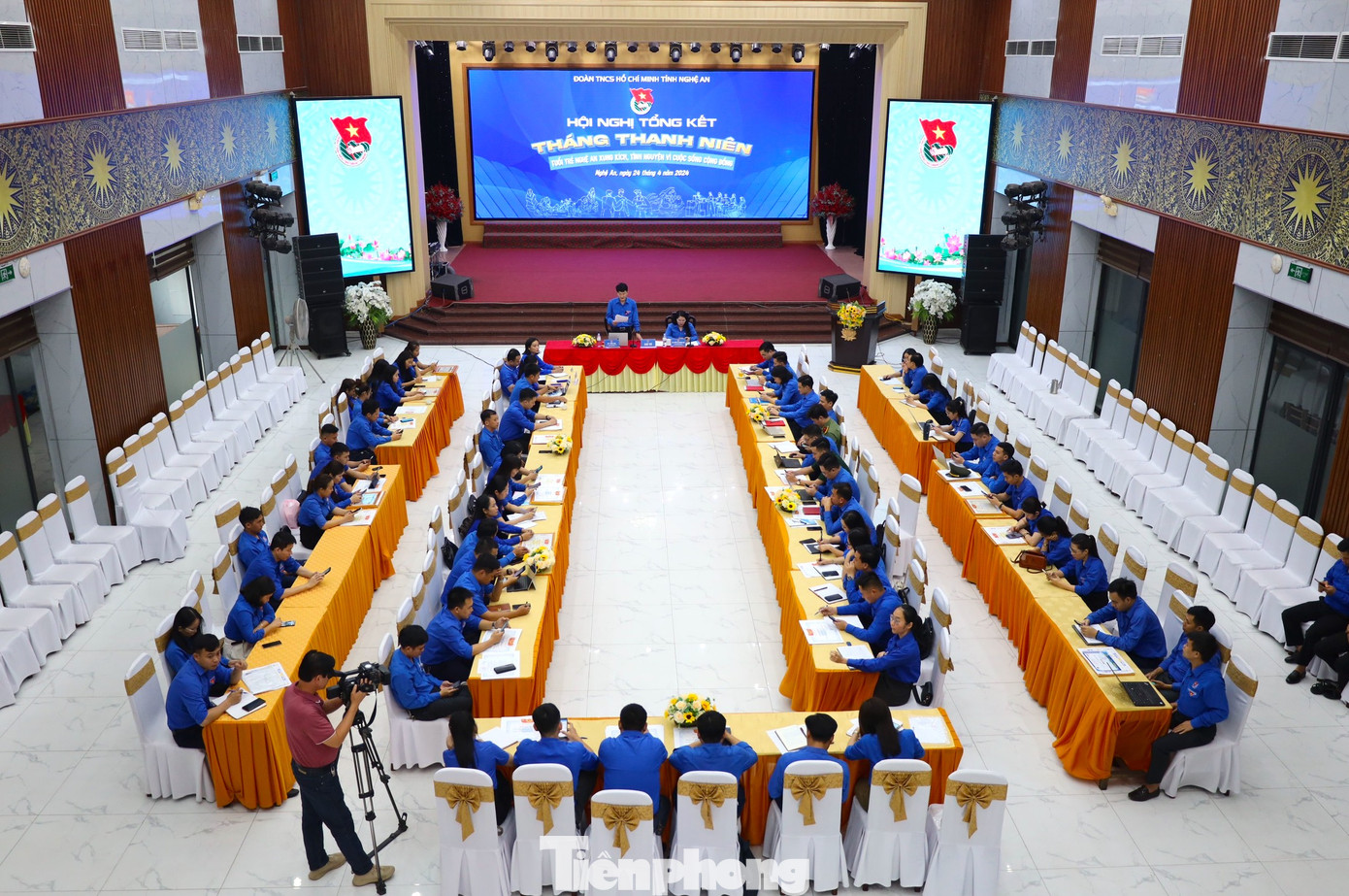 Toàn cảnh hội nghị. Toàn cảnh hội nghị.