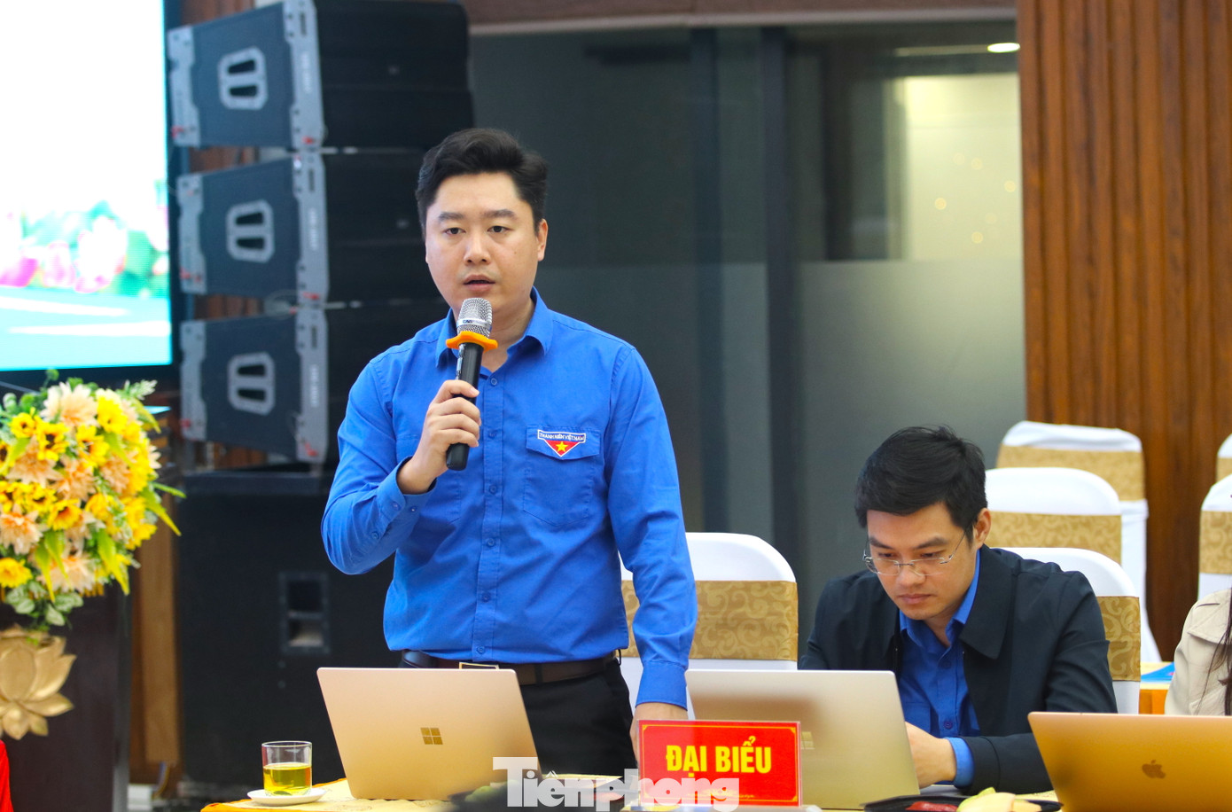 Bí thư Tỉnh Đoàn Nghệ An Lê Văn Lương phát biểu tại Hội nghị. Bí thư Tỉnh Đoàn Nghệ An Lê Văn Lương phát biểu tại Hội nghị.