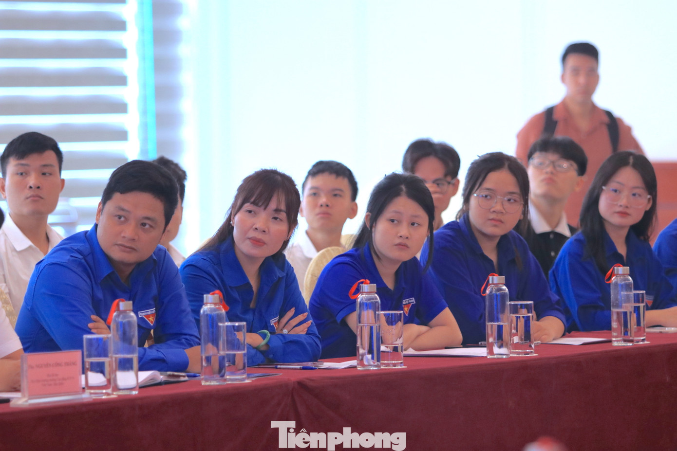 Các đại biểu, đoàn viên thanh niên tham dự chương trình. Các đại biểu, đoàn viên thanh niên tham dự chương trình.