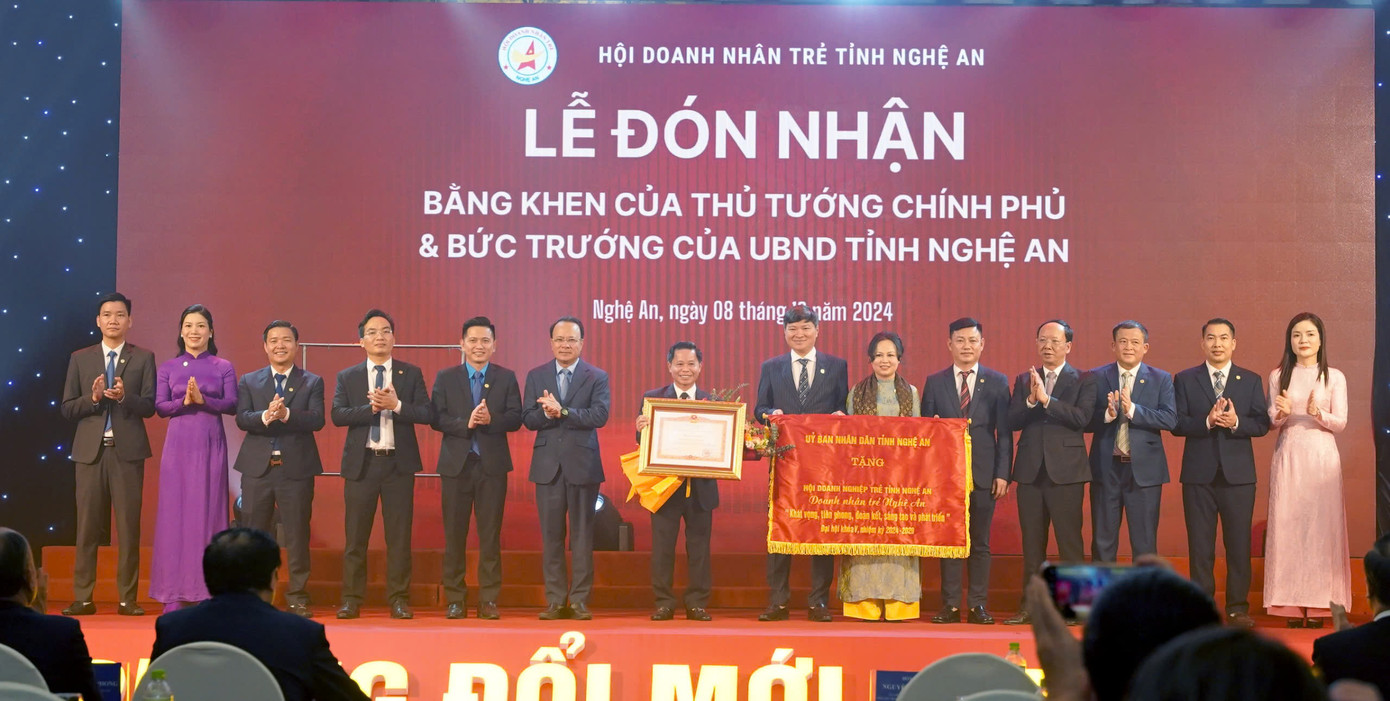 HDNT tỉnh Nghệ An vinh dự được Thủ tướng Chính phủ tặng Bằng khen. HDNT tỉnh Nghệ An vinh dự được Thủ tướng Chính phủ tặng Bằng khen.