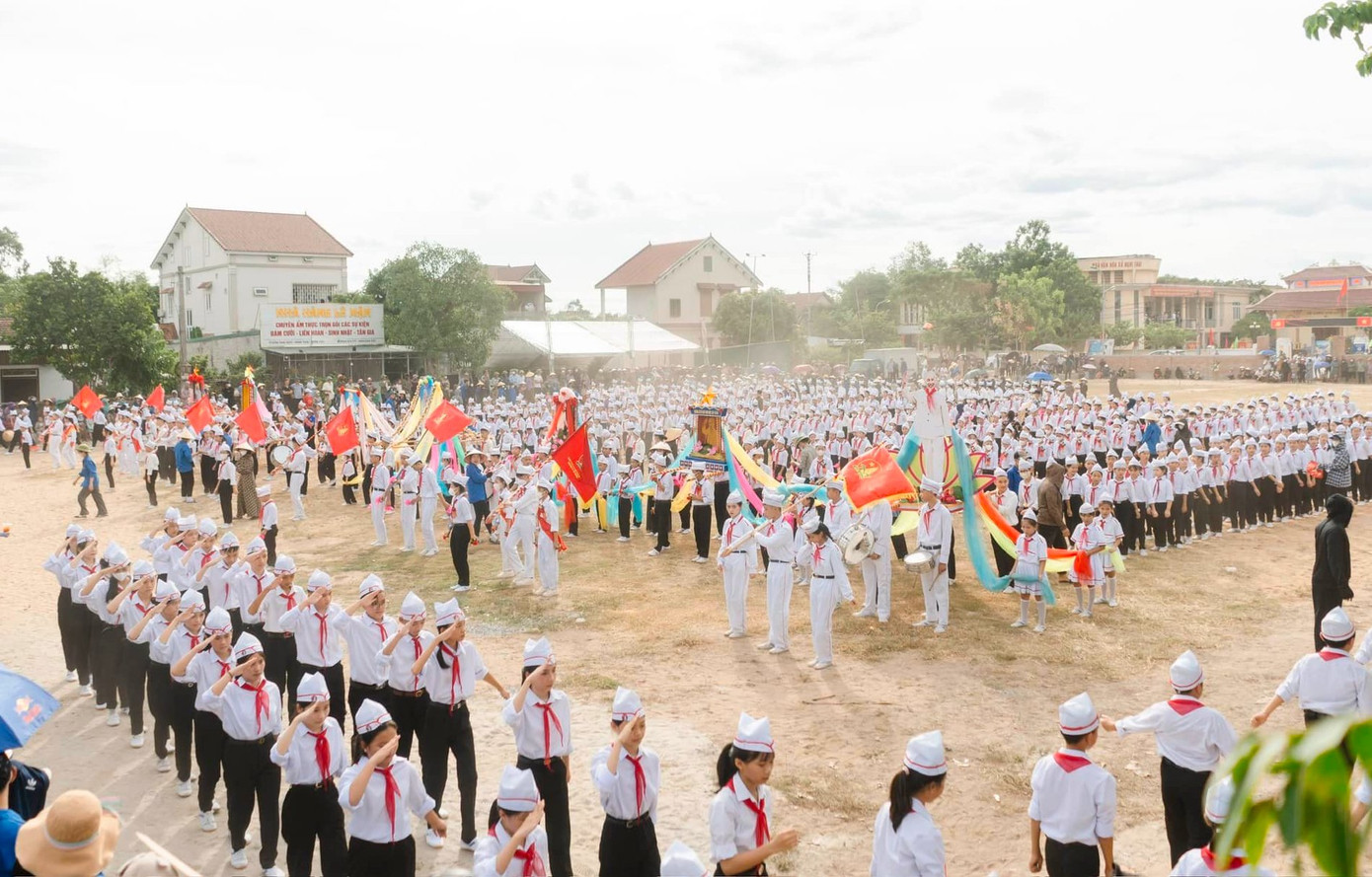Nhiều em thiếu nhi xã Nghi Thái tham gia ngày Hội nghi thức đội, Hội diễn văn nghệ và hội trại hè 2023.