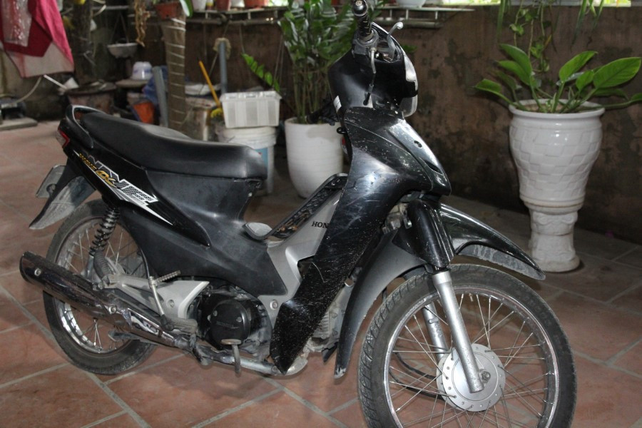 Chiếc xe máy đối tượng dùng để bỏ trốn.
