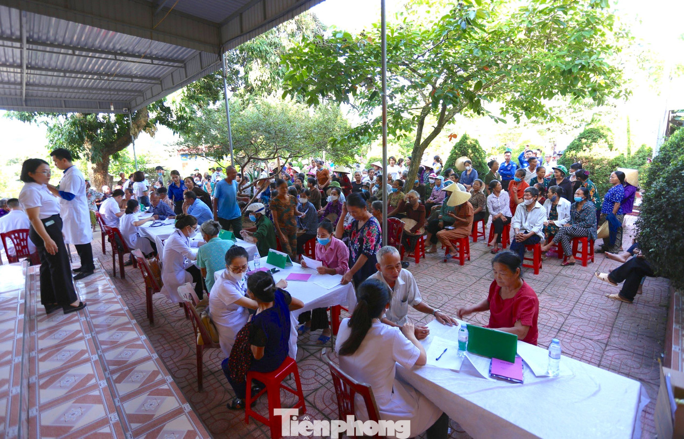 Gần 500 người cao tuổi trên địa bàn xã Thanh Lâm (Thanh Chương, Nghệ An) đã được thăm khám, nhằm kiểm tra sức khỏe, sớm phát hiện và chữa trị kịp thời các loại bệnh.