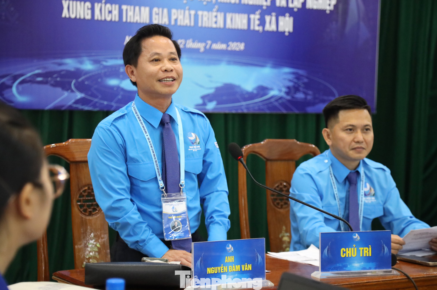 Anh Nguyễn Đàm Văn - Phó Chủ tịch Hội LHTN tỉnh, Chủ tịch Hội Doanh nhân trẻ tỉnh Nghệ An chia sẻ kinh nghiệm của bản thân trong khởi nghiệp, lập nghiệp. Anh Nguyễn Đàm Văn - Phó Chủ tịch Hội LHTN tỉnh, Chủ tịch Hội Doanh nhân trẻ tỉnh Nghệ An chia sẻ kinh nghiệm của bản thân trong khởi nghiệp, lập nghiệp.