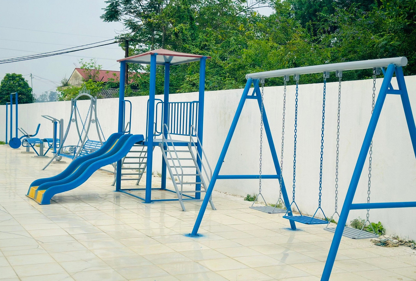 Công trình khu vui chơi thể thao với 10 dụng cụ sẽ giúp người dân, thanh thiếu nhi trên địa bàn xã Thanh Lĩnh có không gian vui chơi trong những ngày nghỉ hè.