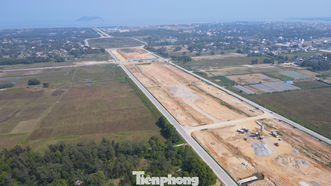 Tuyến đường ven biển cắt ngang qua Đại lộ Vinh - Cửa Lò.