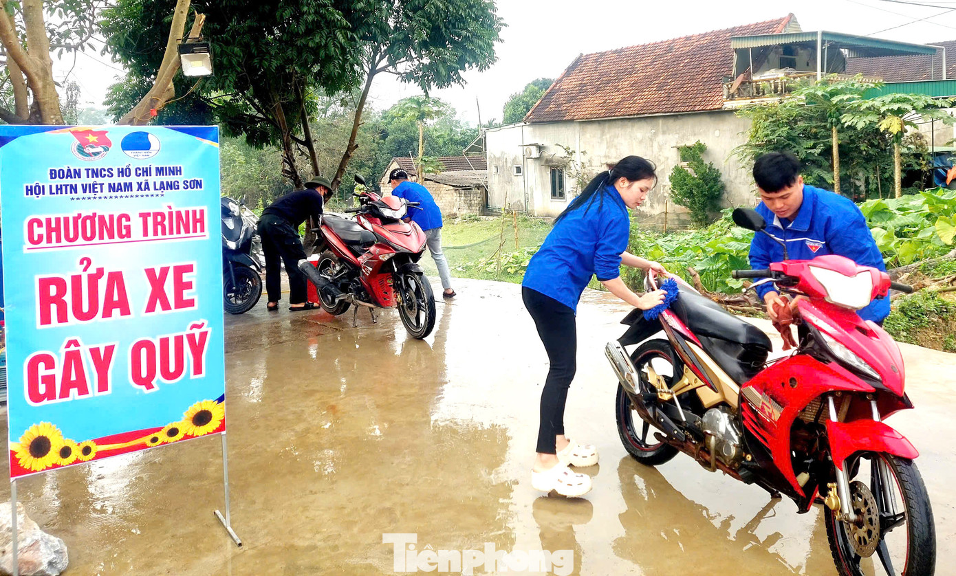 Chương trình rửa xe gây quỹ được thực hiện có hiệu quả và hưởng ứng nhiệt tình của đông đảo bà con nhân dân tại các xã.